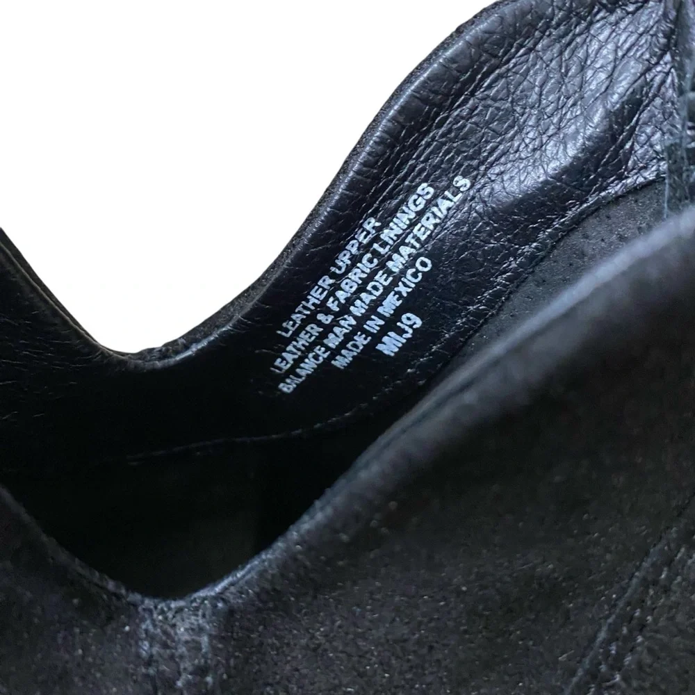 BORN Handcrafted Suede Bootie U.S 9.5